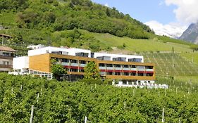 Bio & Wellnesshotel Pazeider - Healing Garden Above Meran